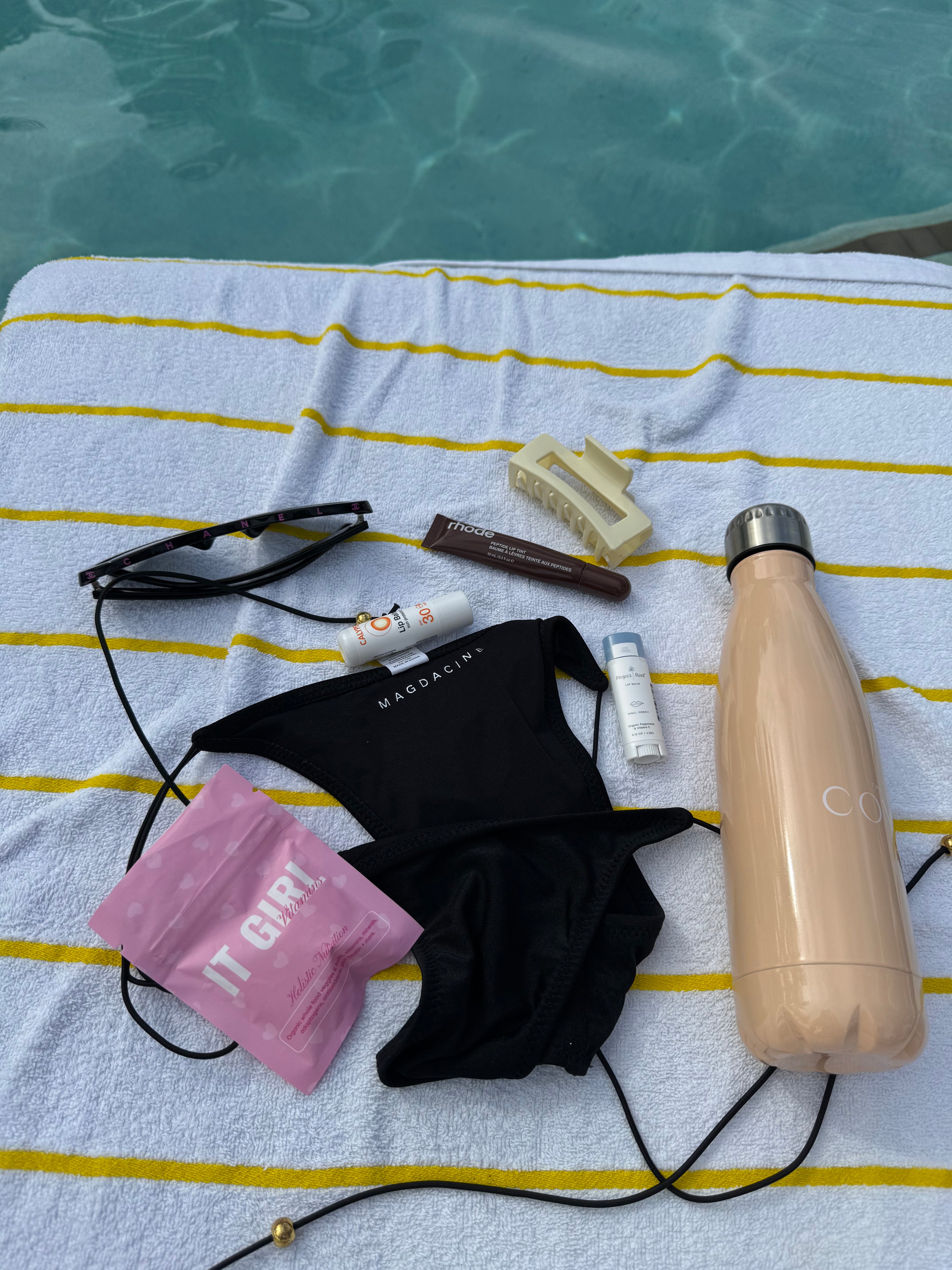 It Girl Fruit Snacks - Daily Superfoods Greens Gummies in Wild Berries